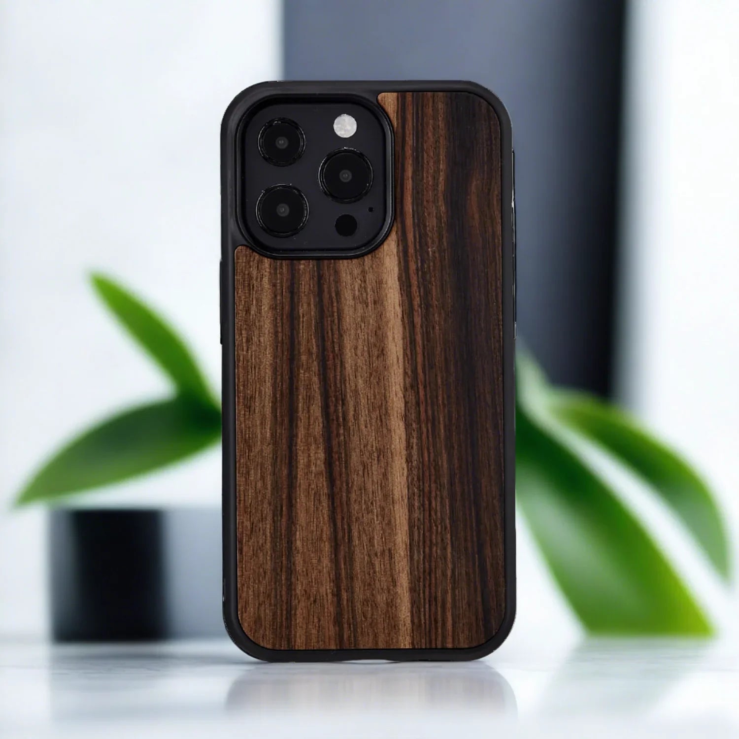 Man & Wood Series Cover For iPhone 13 Pro - Ebony - Tashqila Man & Wood Series Cover For iPhone 13 Pro - Ebony - Tashqila
